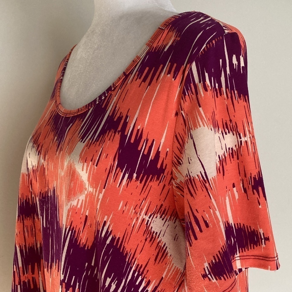 Lularoe Perfect Tee - Picture 4 of 12